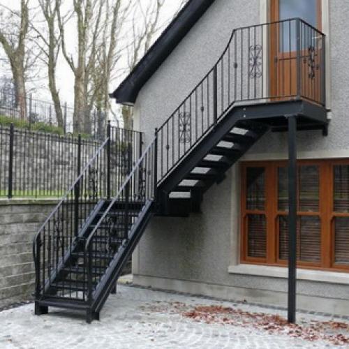 План дома с лестницей. Виды лестниц в двухэтажном доме 03