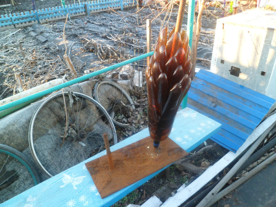 Сборка ствола пальмы из бутылок