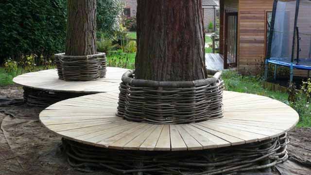 круговая деревянная скамейка