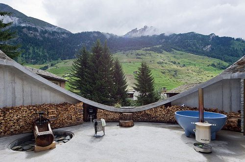 Дом построенный в горе, вилла Vals в Швейцарии